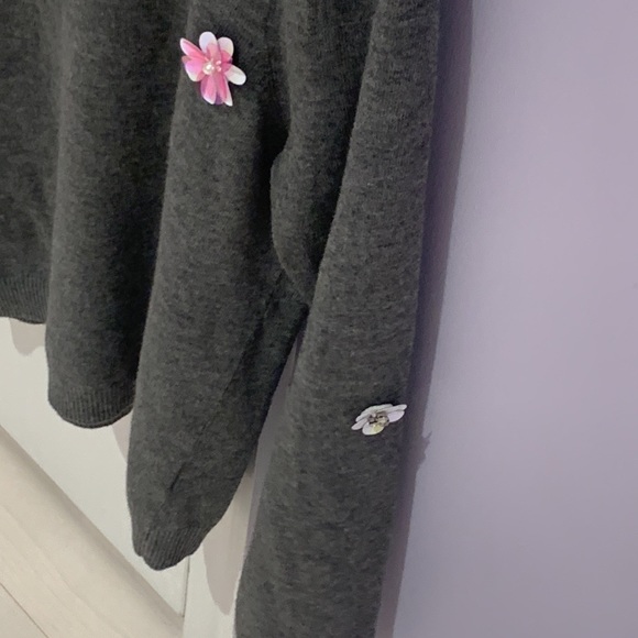 Worn 1x! Milly Minis gray sweater with floral appliqué - size 14 - Picture 6 of 11